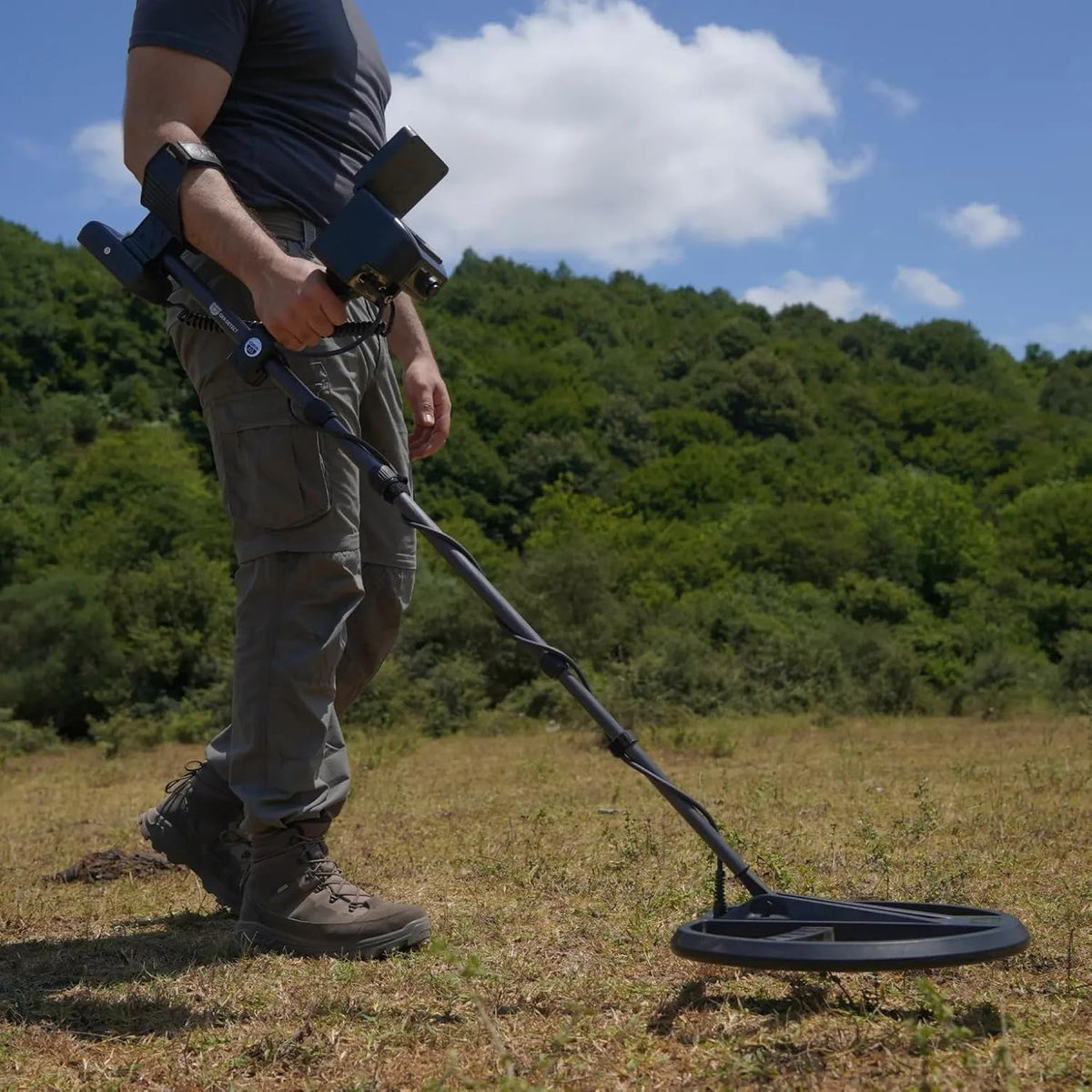 GER DETECT Titan X13 Metal Detector, Professional Treasure Hunter, Multi-System Detection Technology, 60m Depth Capability, 3000 sq.m Coverage