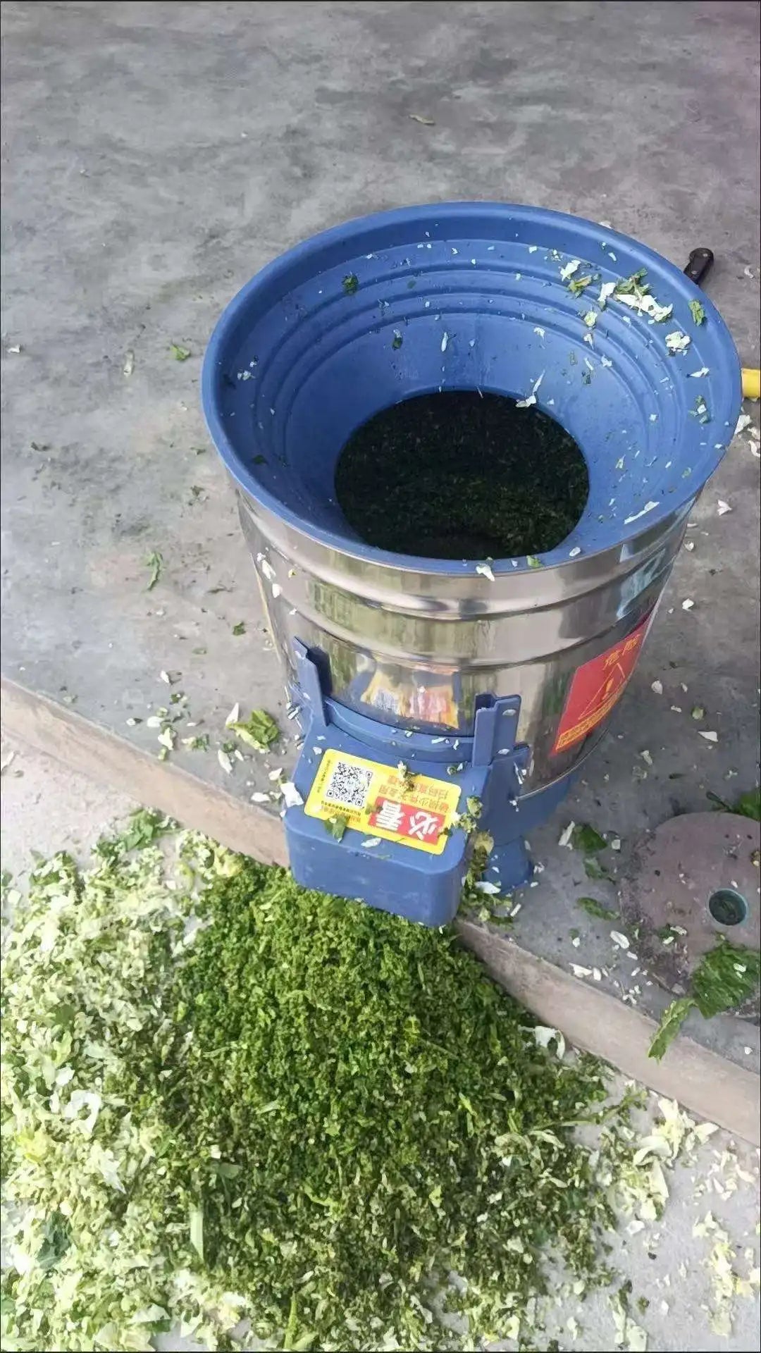 Multifunctional Vegetable Grass Chopper Electric Thickened Barrel Forage Cutter for Livestock Poultry Feeding