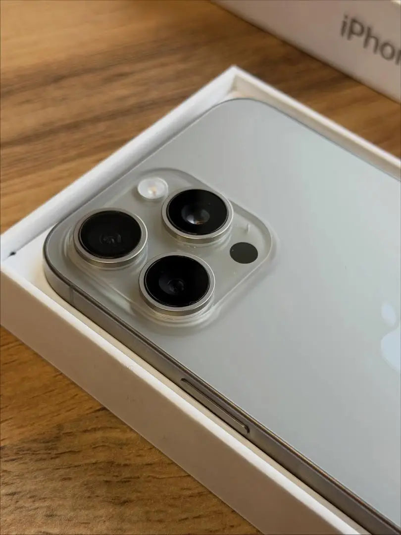 A-pple I-phone 15 pro max with case original offer